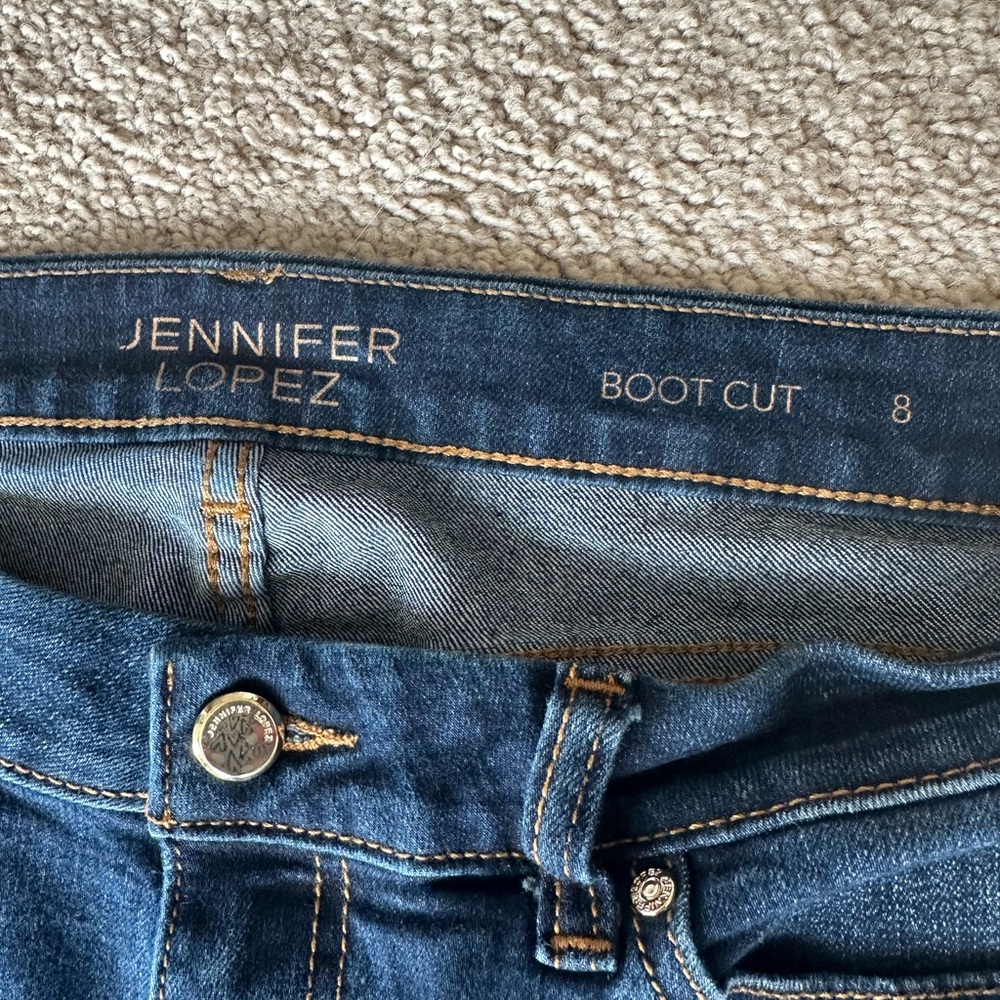 Jennifer Lopez Dark Blue Flare Jeans - Picture 3 of 3